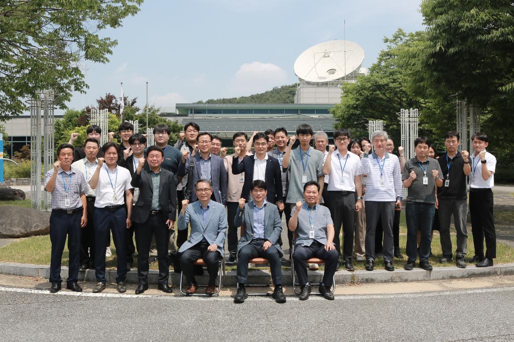 2023 Central Radio Control Center Director Kim Jeong-sam visited the Satellite Radio Monitoring Center 대표이미지